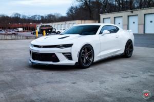 Chevrolet Camaro SS on Vossen Wheels (HC-1) 2017 года